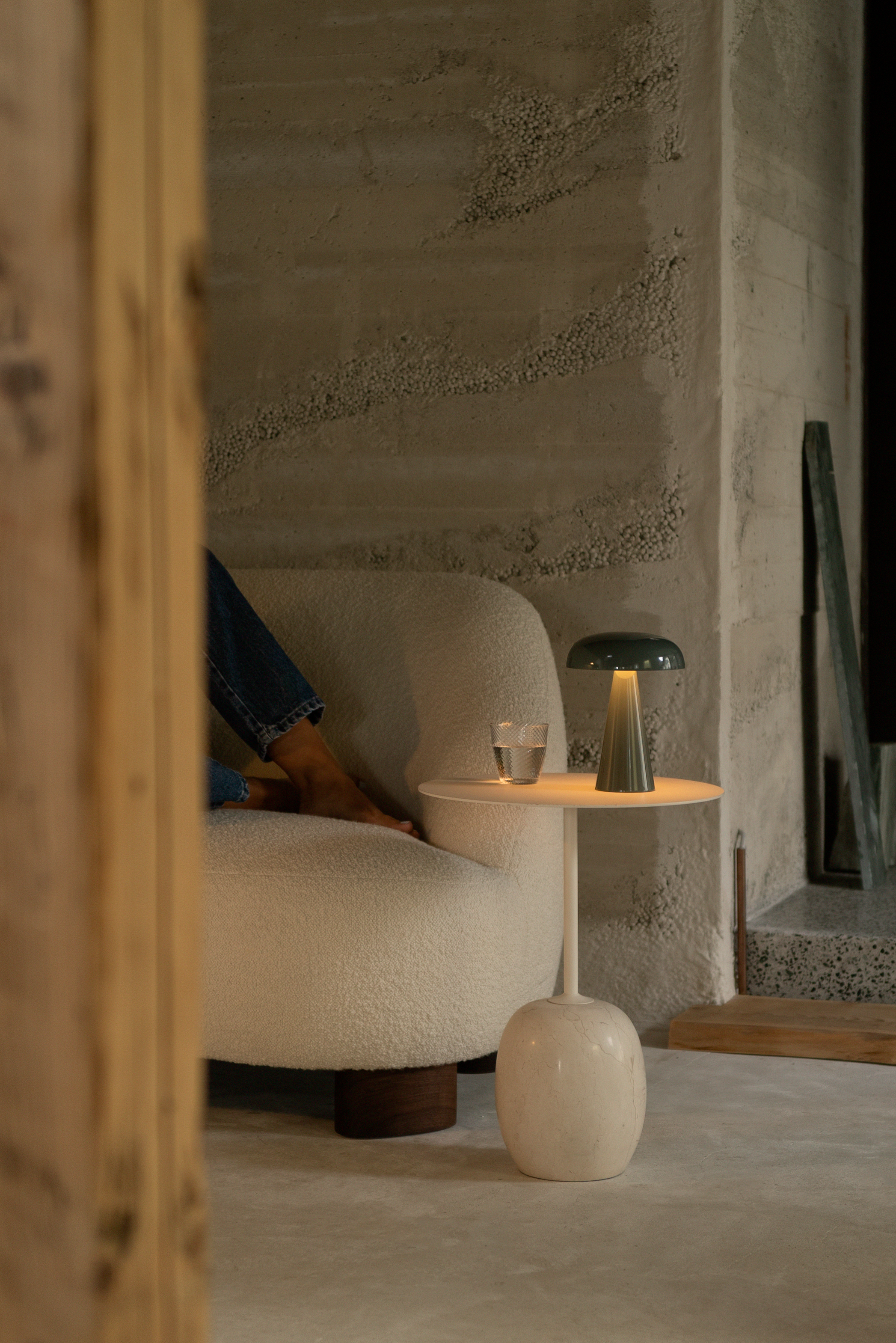 Como Portable Table Lamp SC53