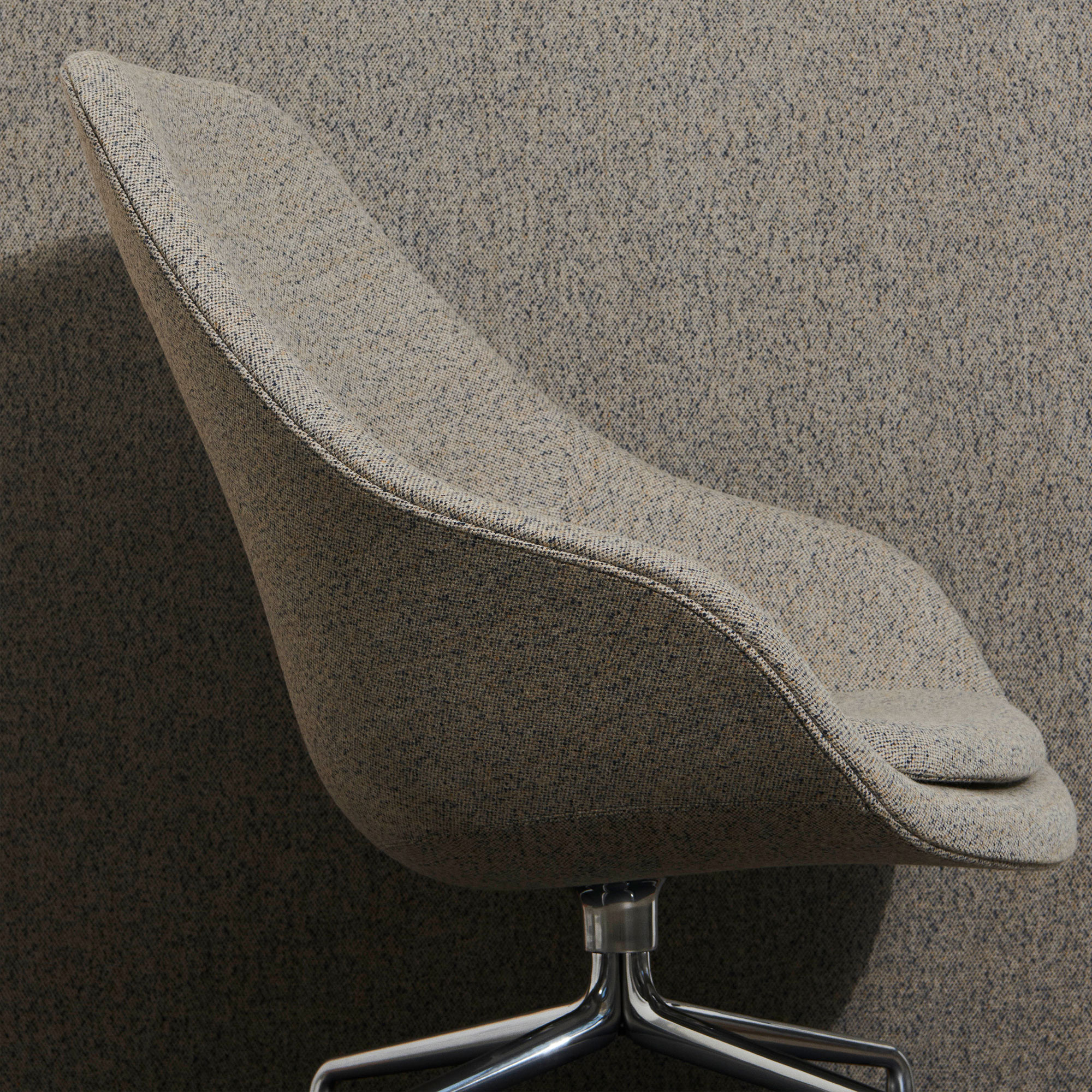 About a Lounge AAL91