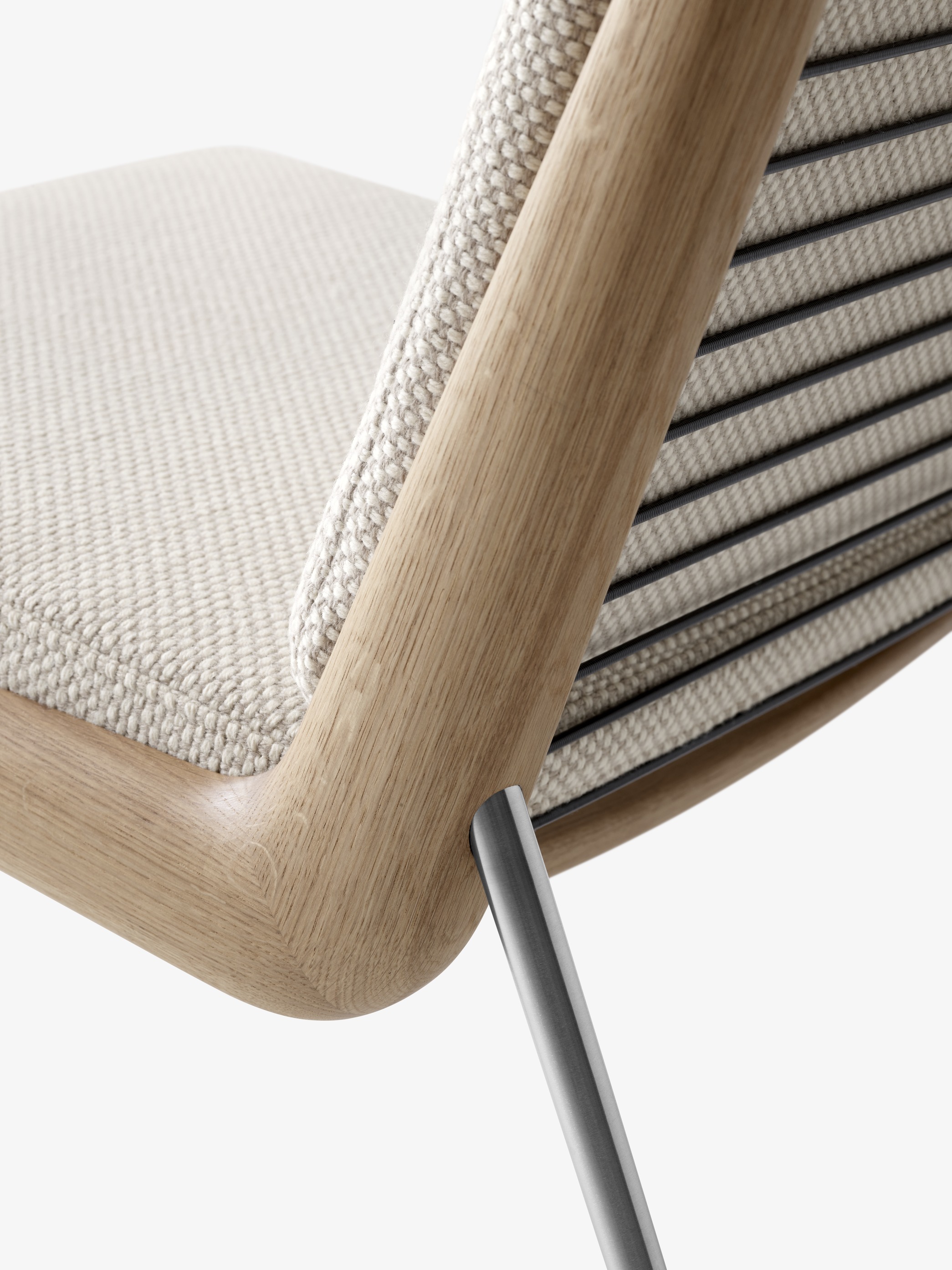 Boomerang Lounge Chair HM1