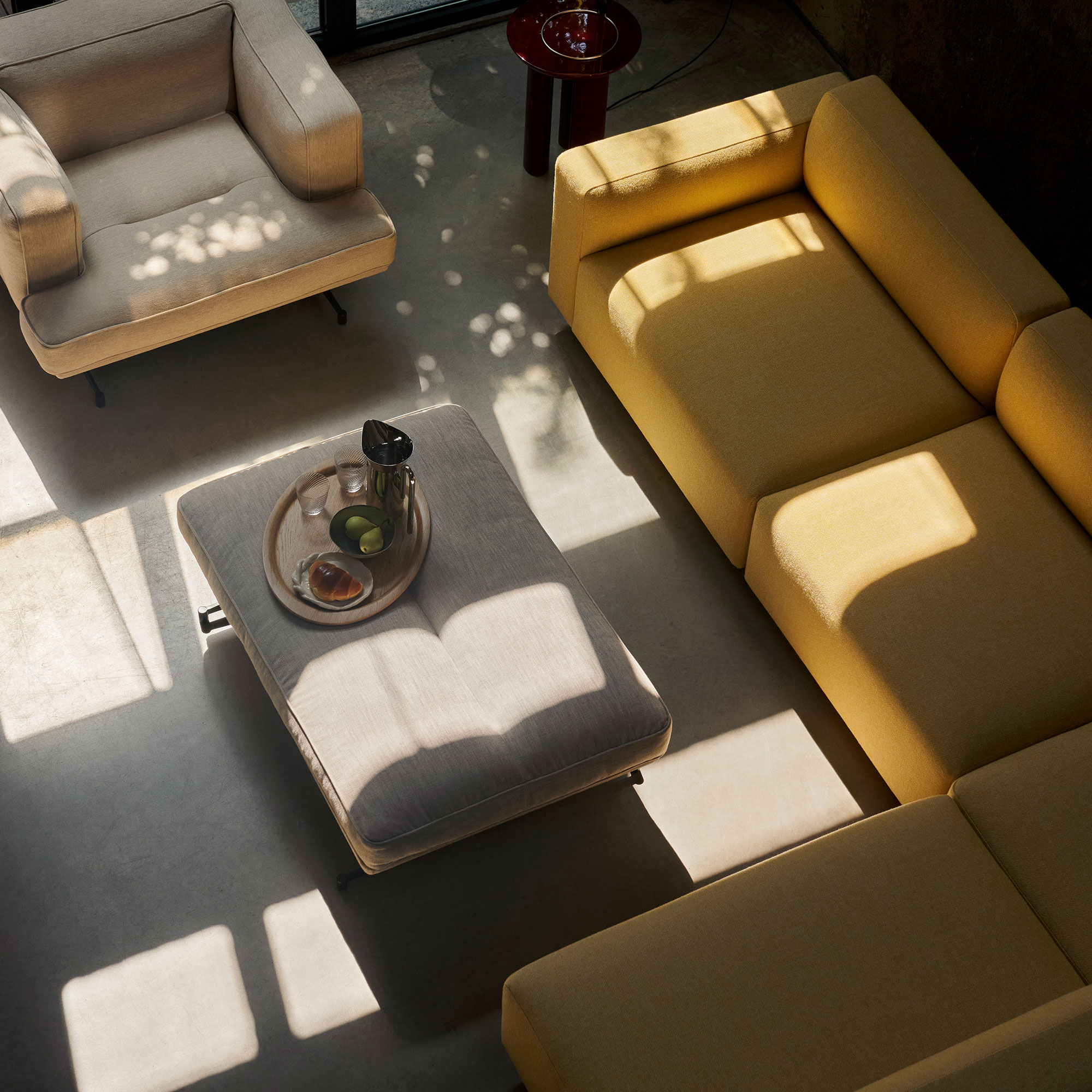 Inland AV32 Pouf