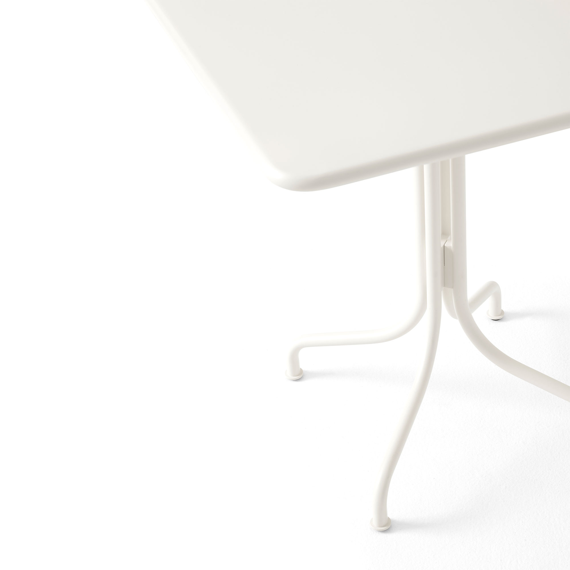 Thorvald Café Table SC97