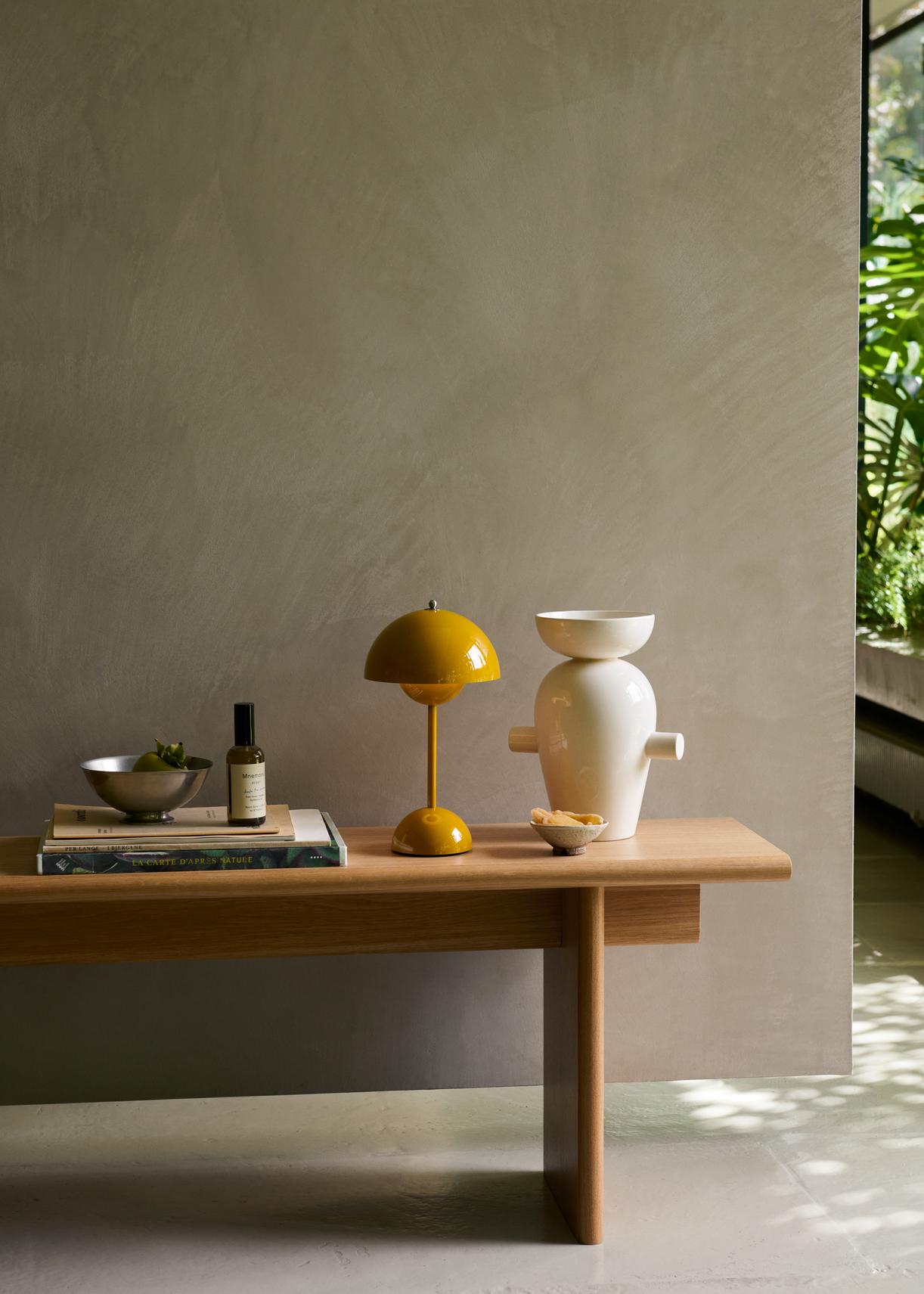 Flowerpot Portable Table Lamp VP9