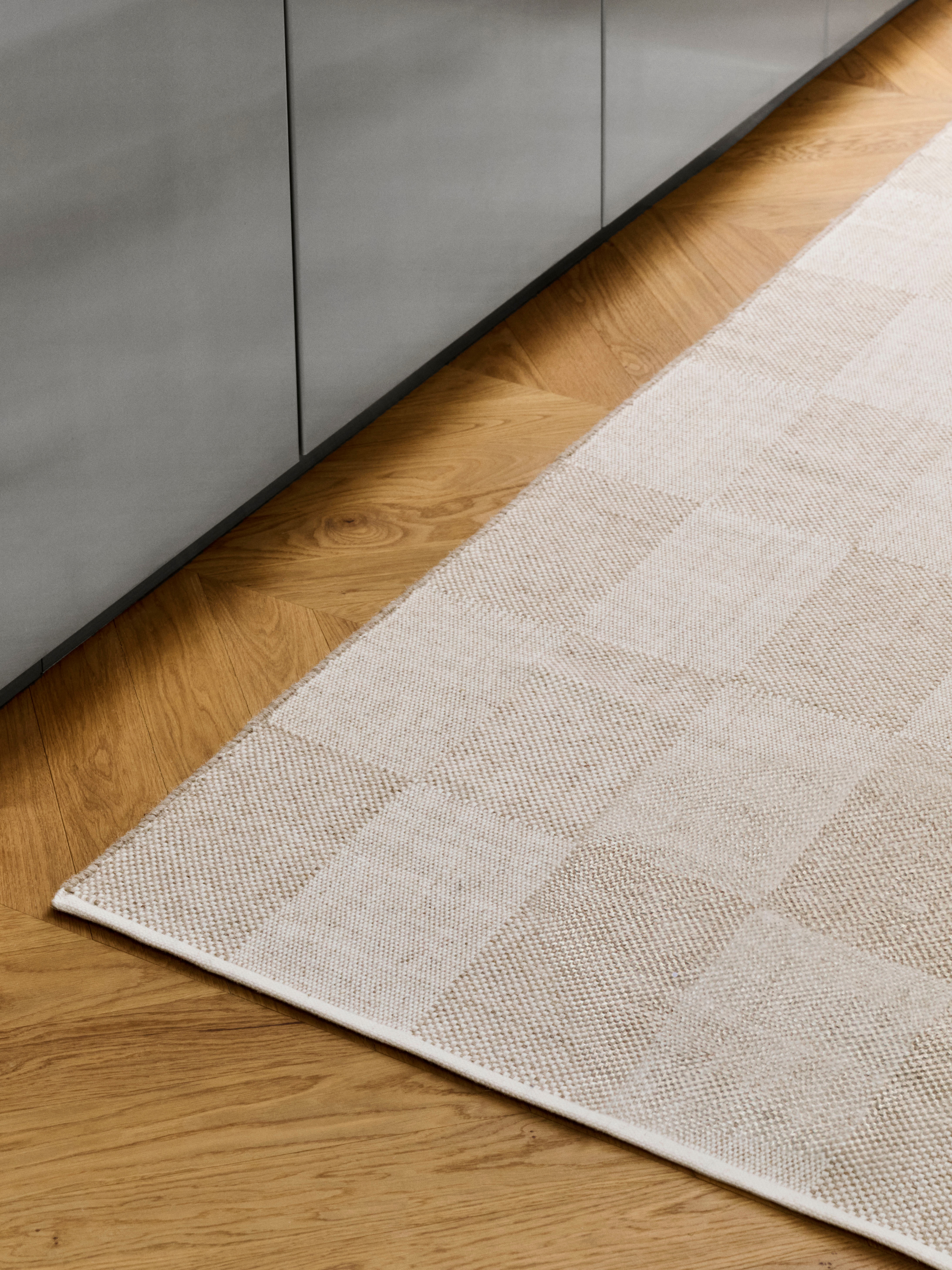 Check Rug
