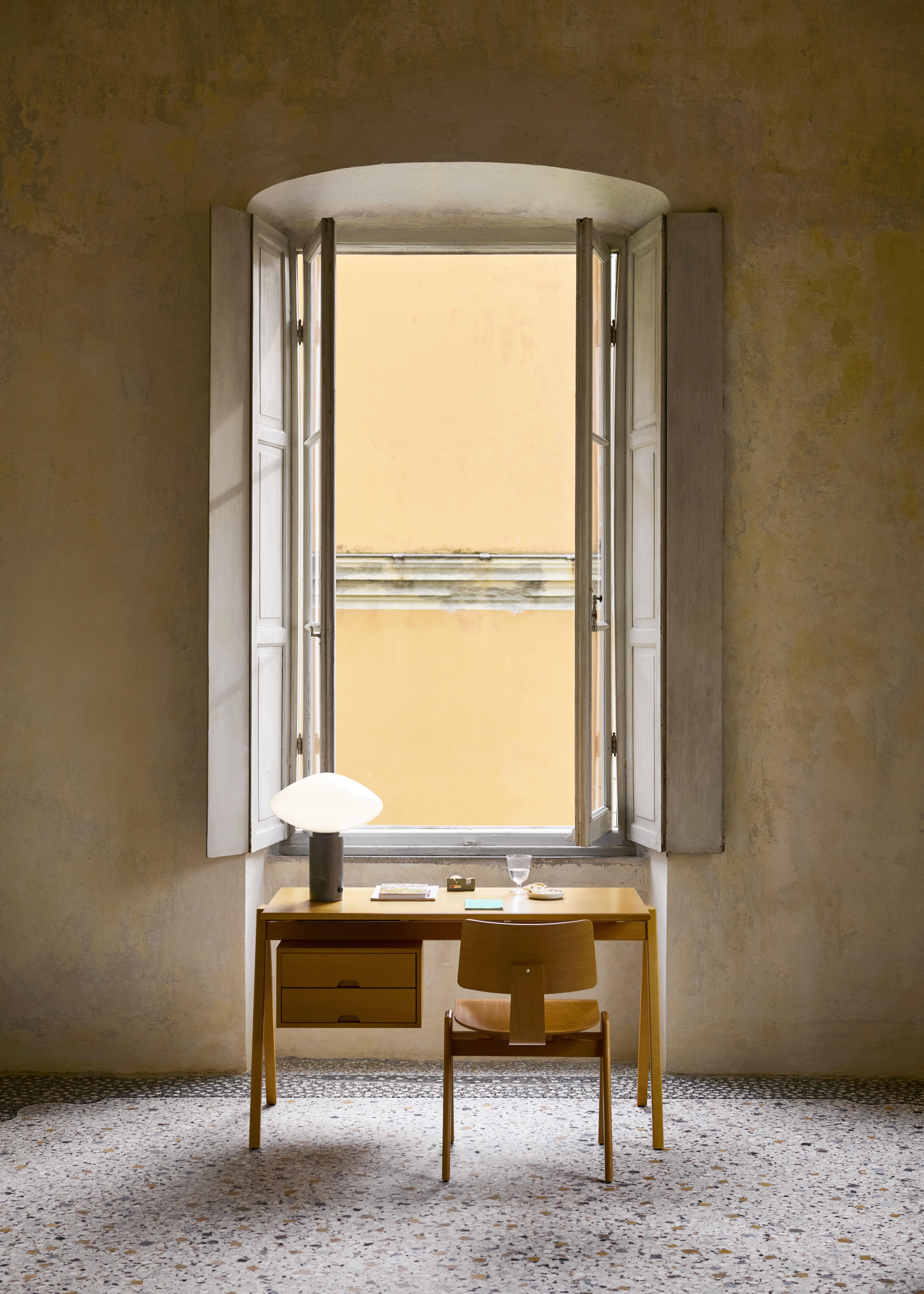 Mist Table Lamp AP17