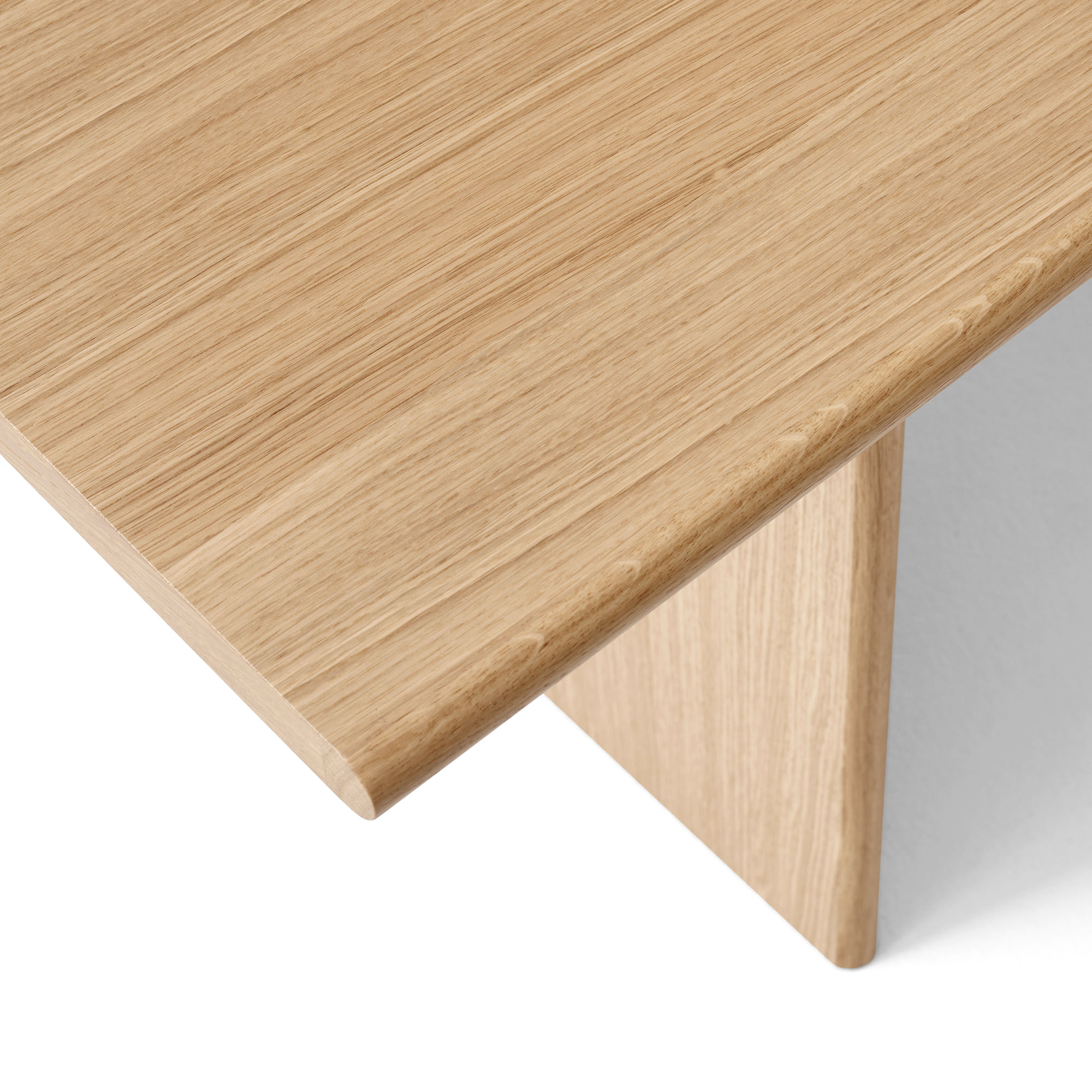 Ita Dining Table OS1-OS2 Cable Managment