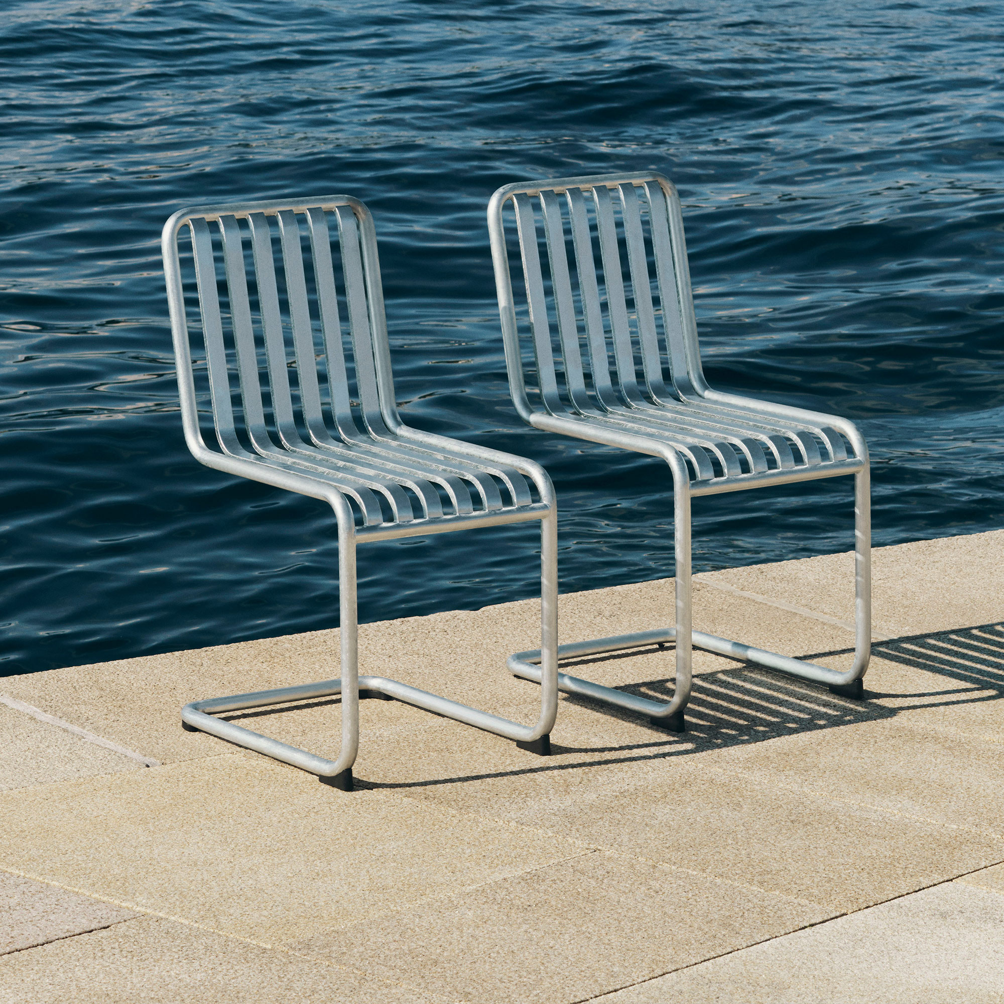 Palissade Cantilever Chair