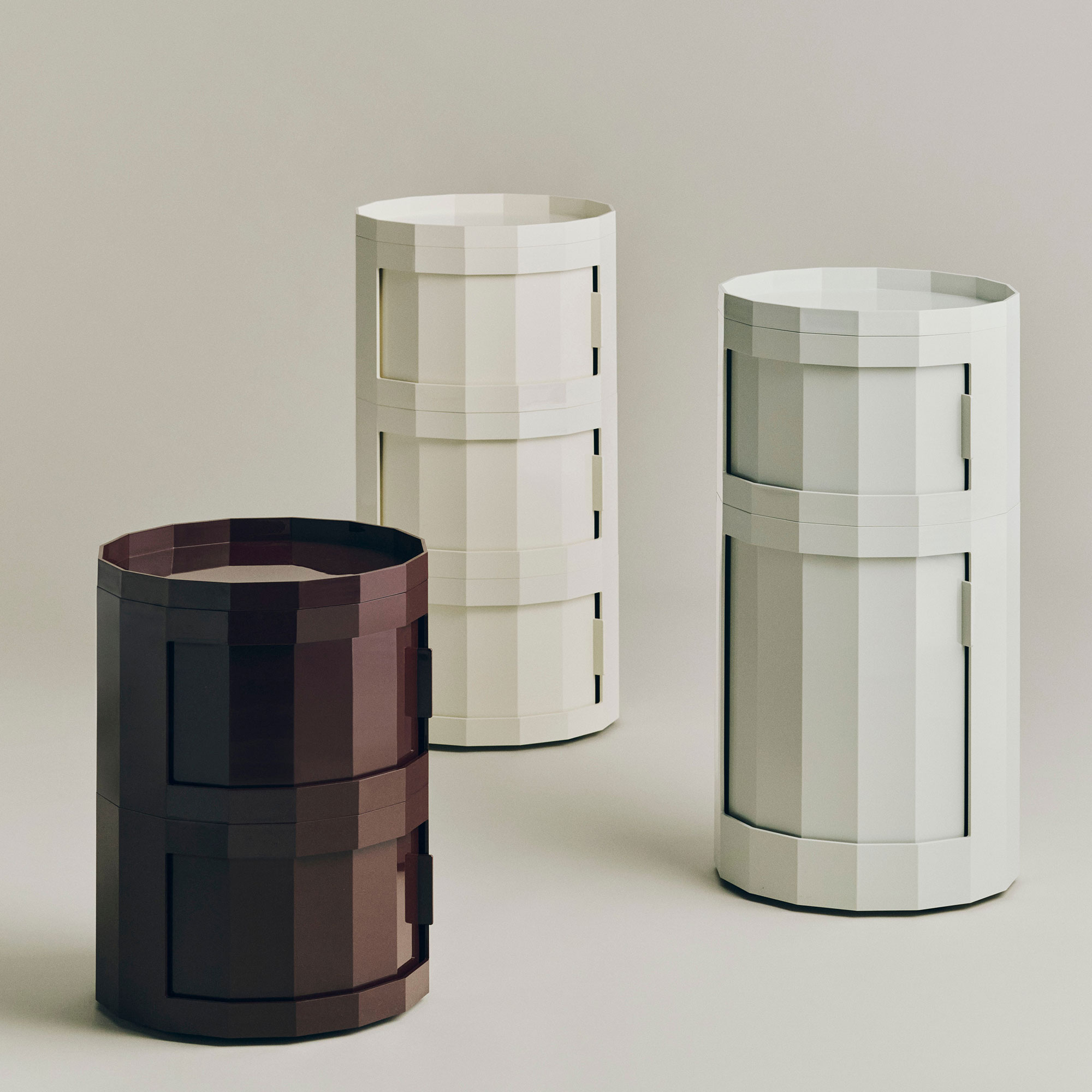 Facet Cabinet 110 incl. Feet and Castors