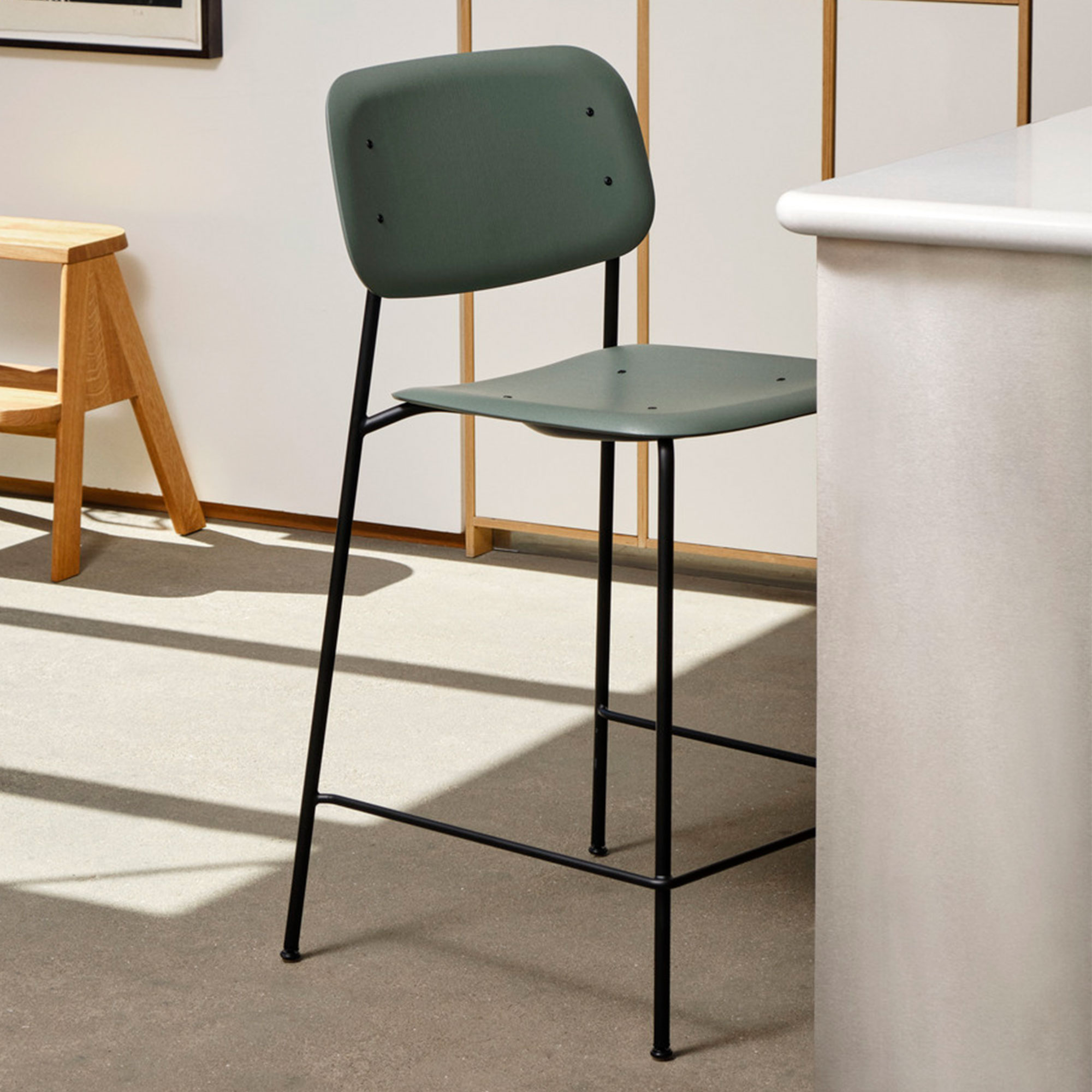 Soft Edge90 Bar Stool