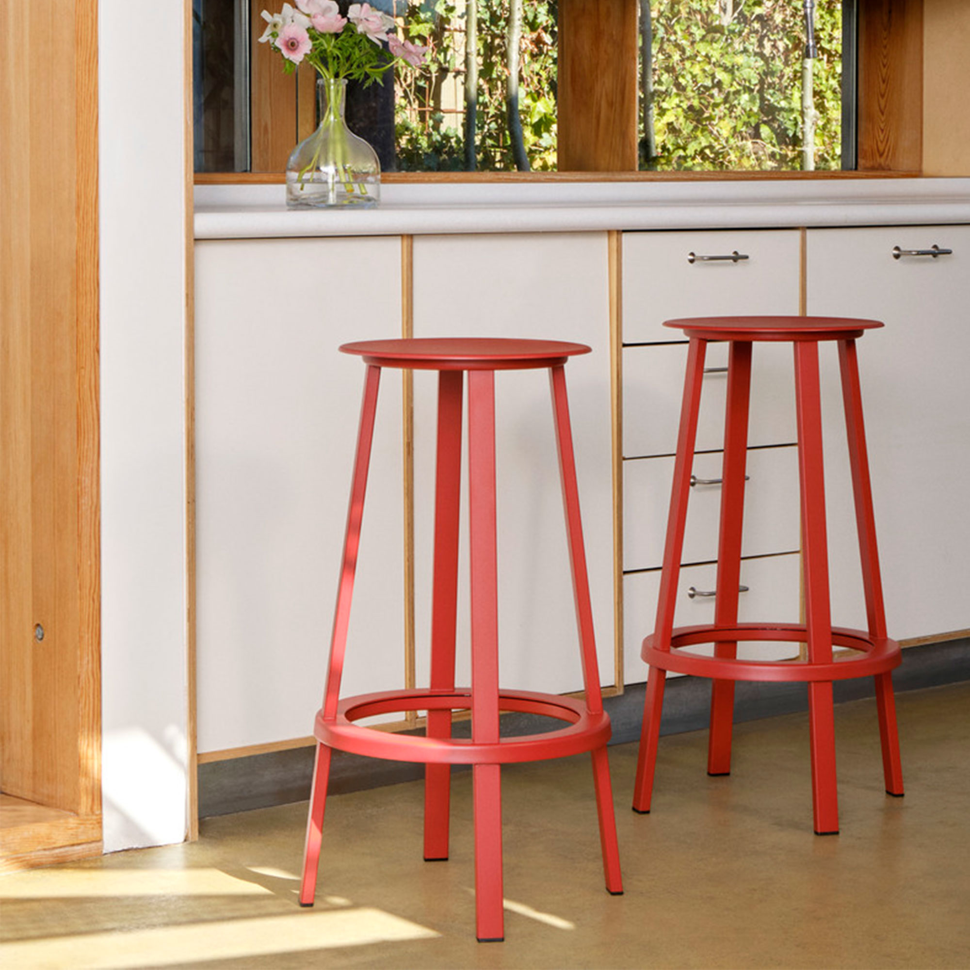 Revolver Bar stool