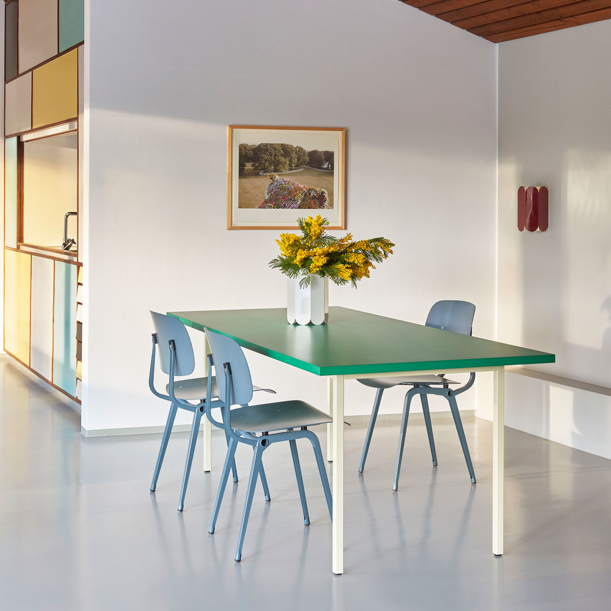 Two-Colour Table